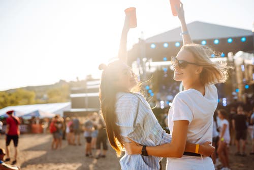 
 Festival? Dit zijn de juridische FAQ’s
 