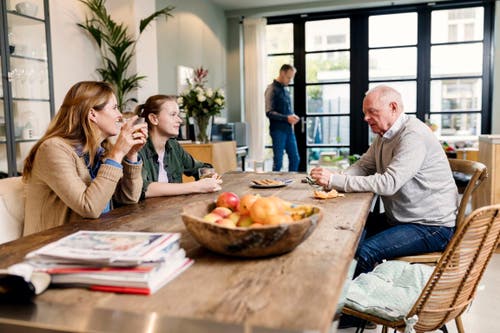 
 Een familielid overlijdt: hoe wikkel je de nalatenschap af?
 